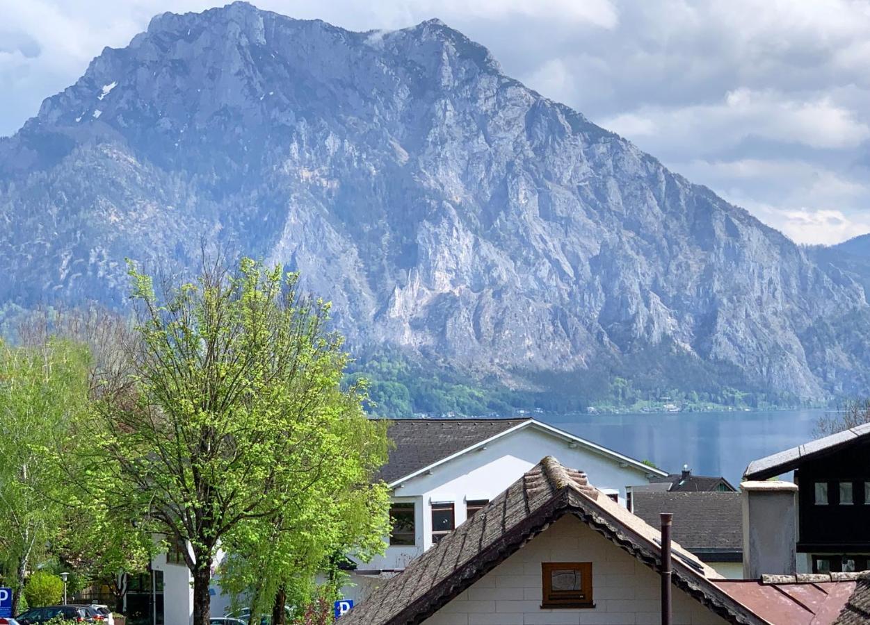 Traum Panorama Apartment Mit Berg & Seeblick Altmünster Exterior foto
